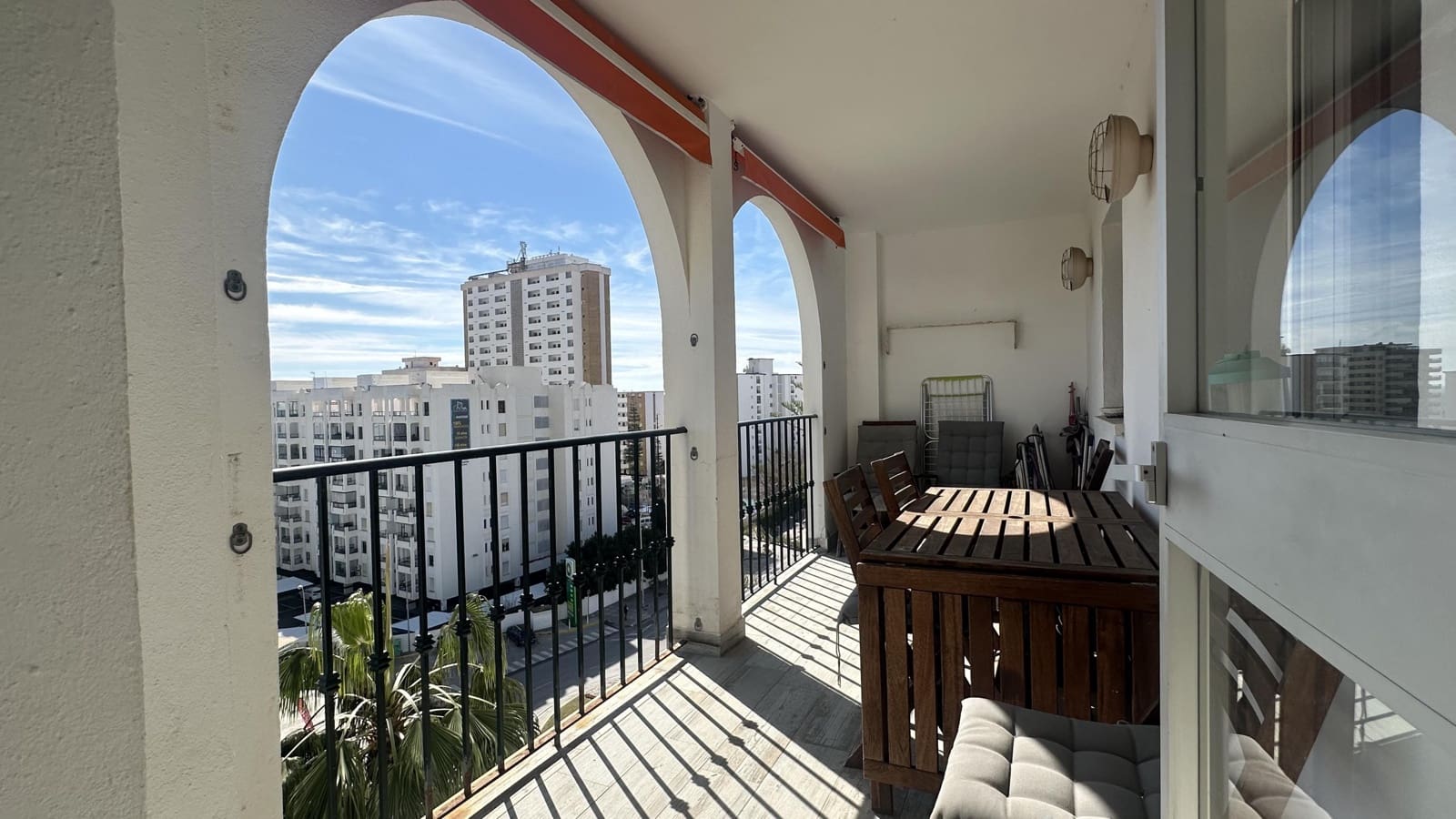 3 Zimmer Apartment zu vermieten in Fuengirola mit Pool Garage - 2.000 € (Ref: 9929574)