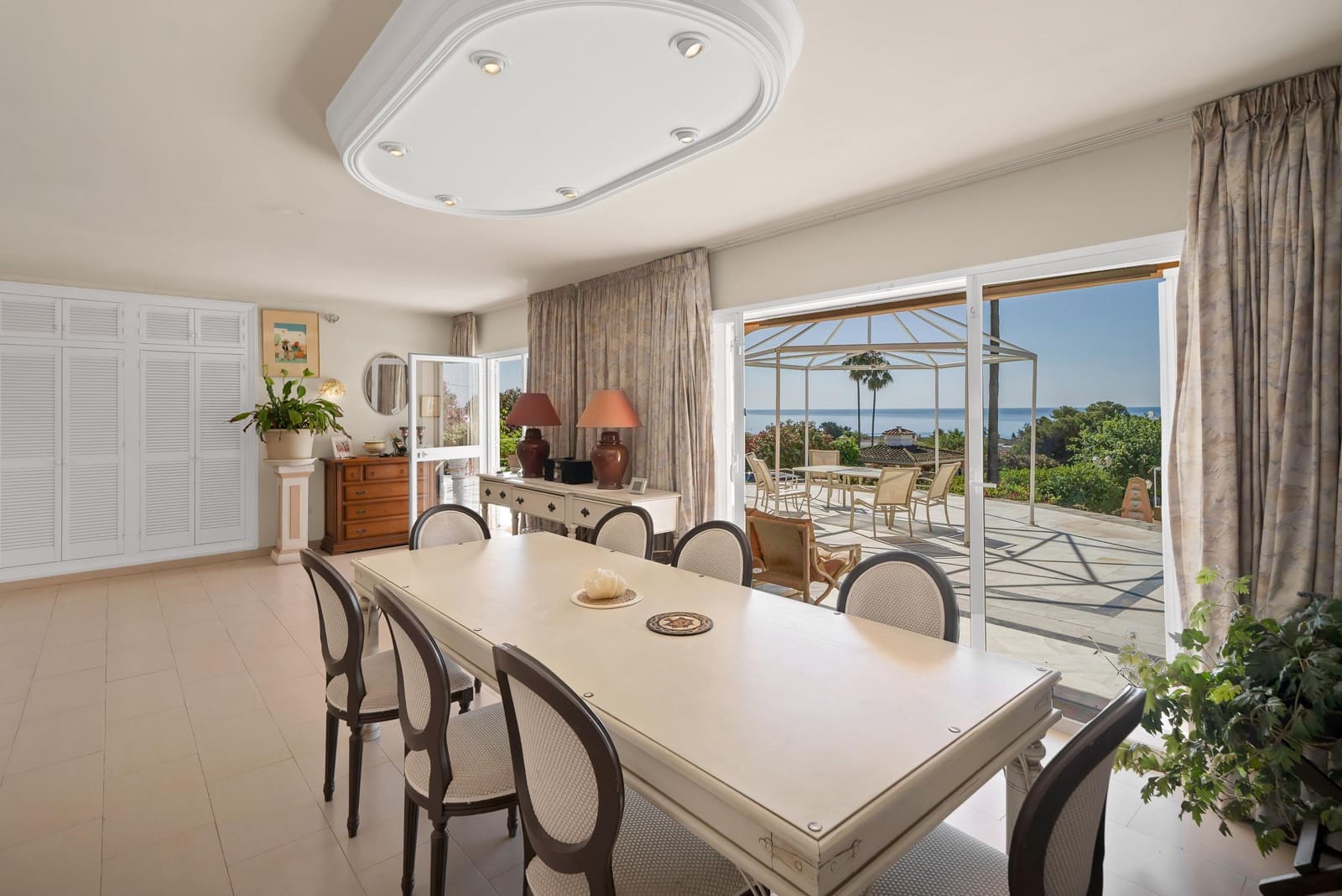 4 chambre Villa/Maison à vendre à Estepona avec piscine garage - 1 998 000 € (Ref: 9938381)