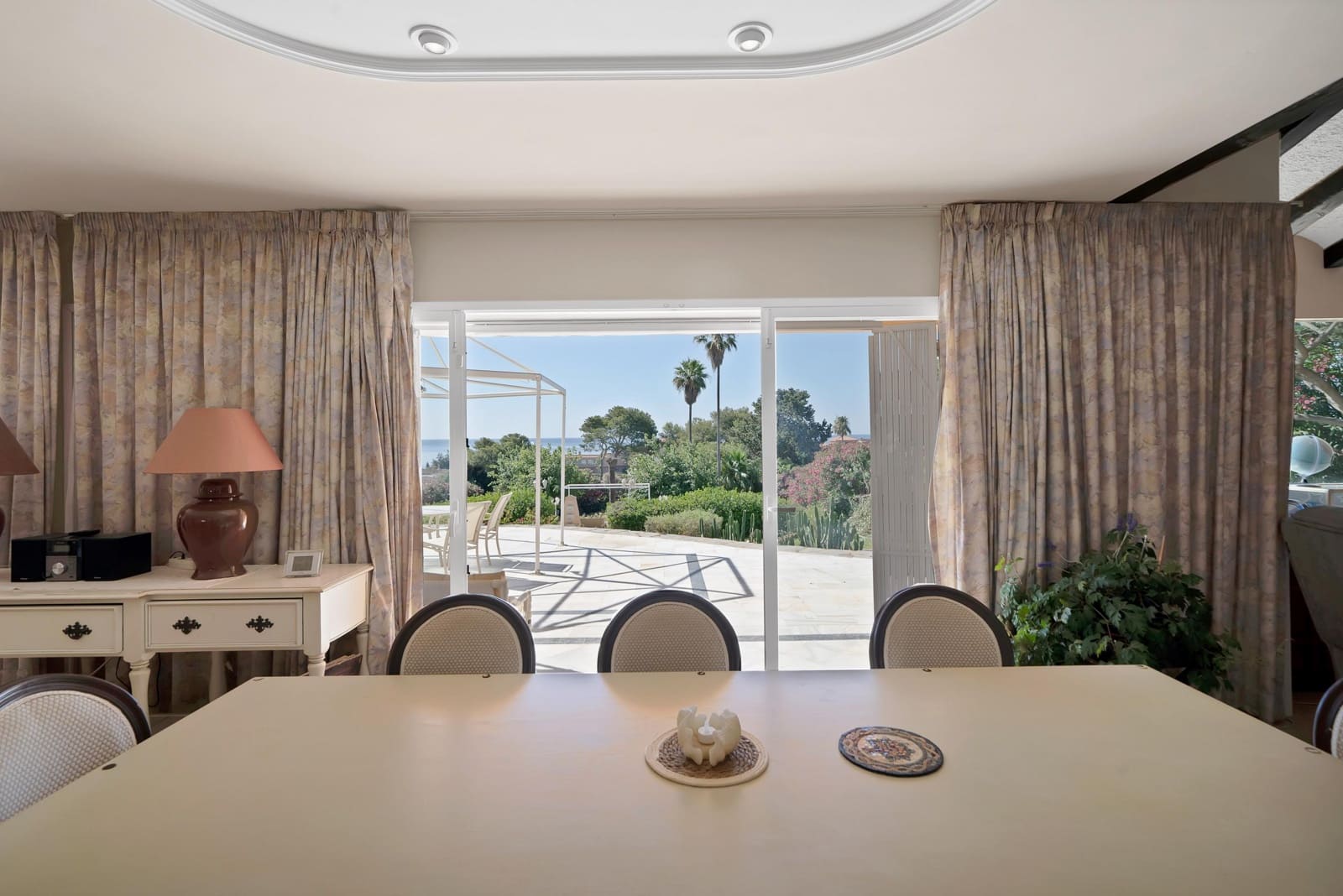 4 chambre Villa/Maison à vendre à Estepona avec piscine garage - 1 998 000 € (Ref: 9938381)