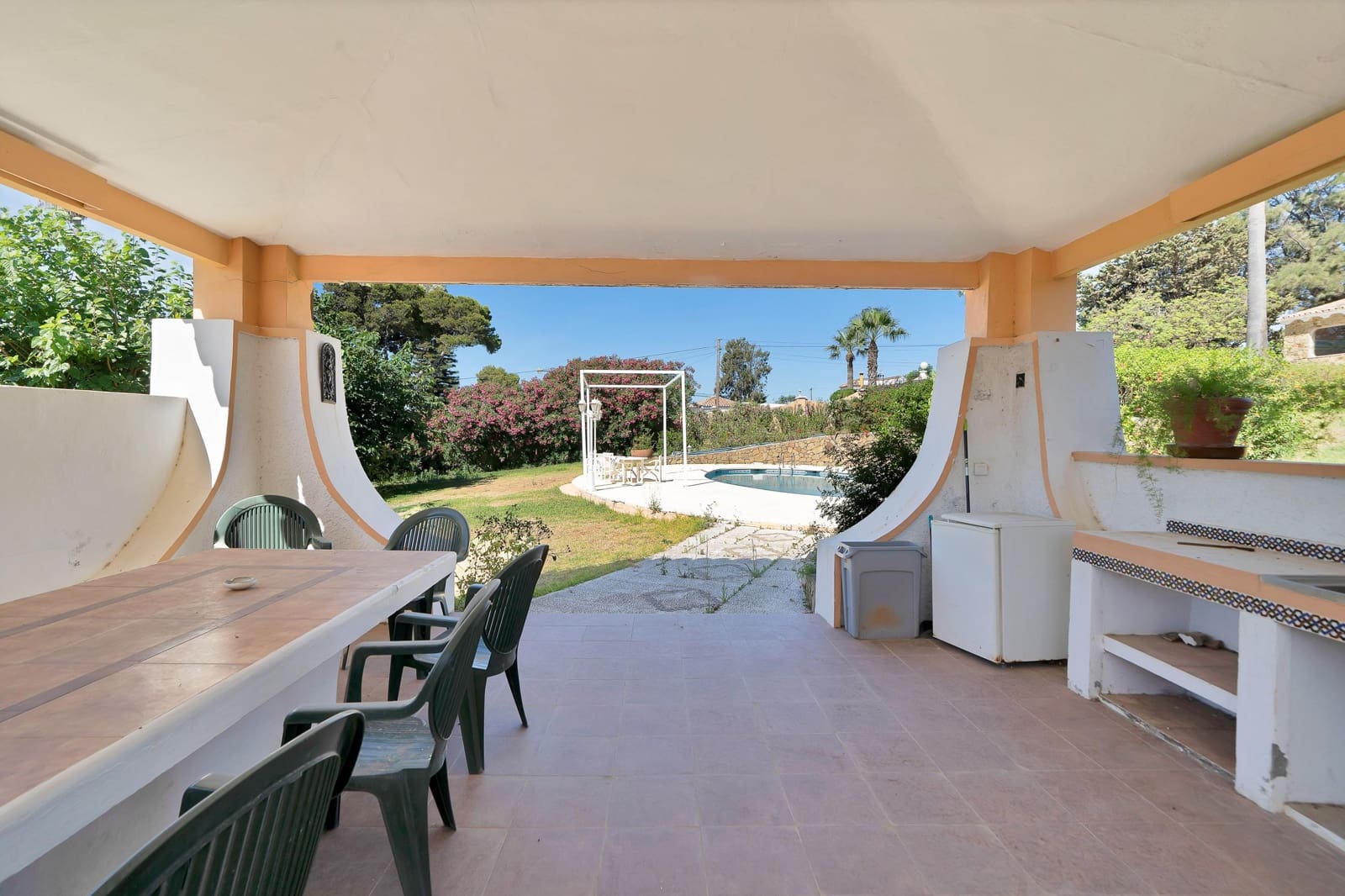 4 chambre Villa/Maison à vendre à Estepona avec piscine garage - 1 998 000 € (Ref: 9938381)