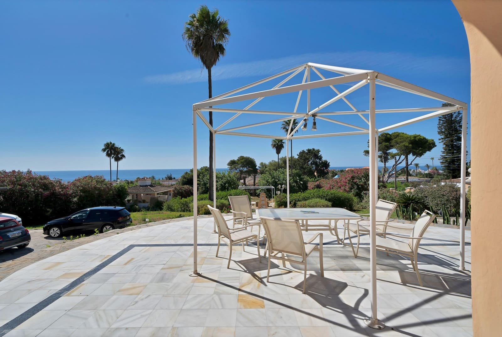 4 chambre Villa/Maison à vendre à Estepona avec piscine garage - 1 998 000 € (Ref: 9938381)