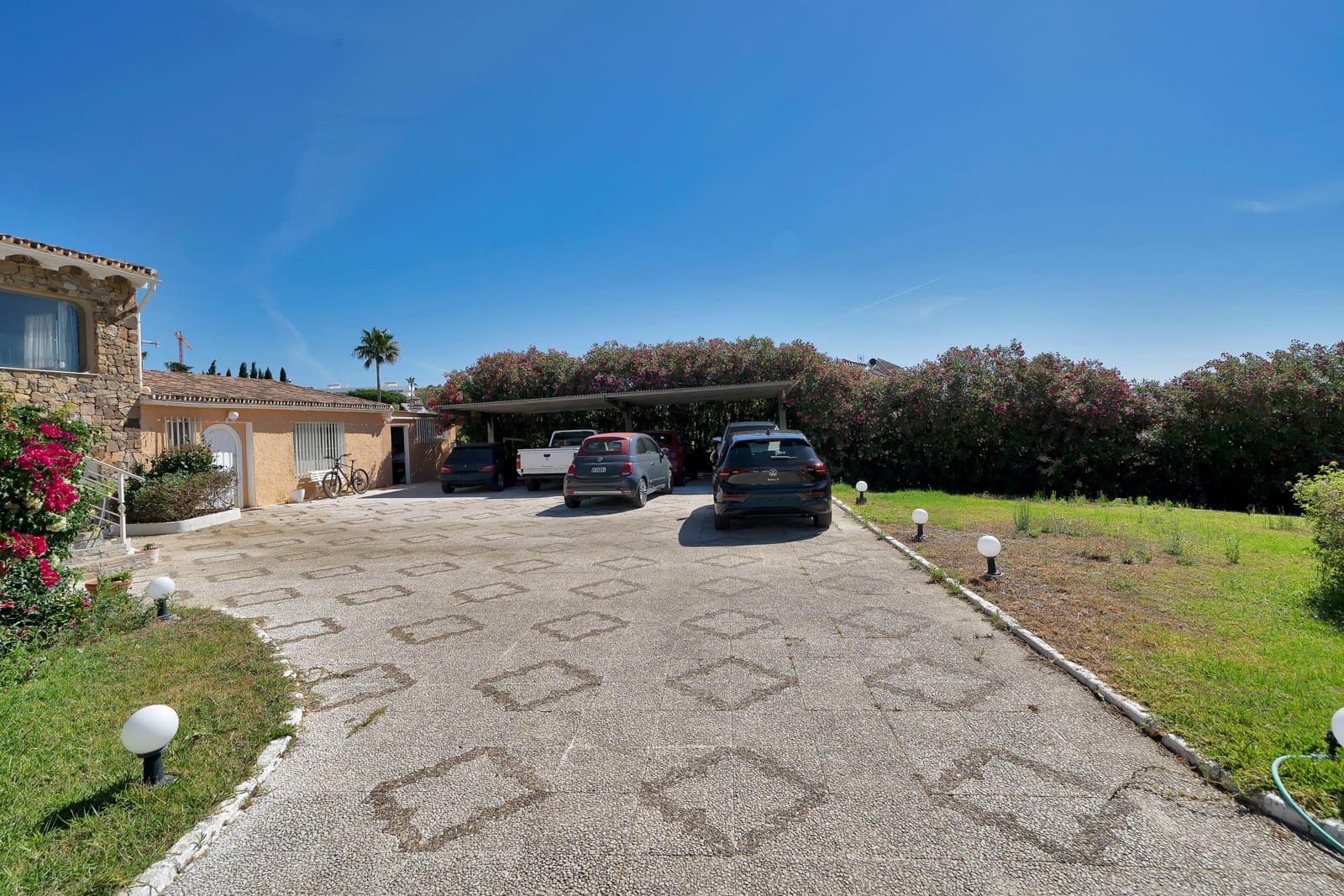 4 chambre Villa/Maison à vendre à Estepona avec piscine garage - 1 998 000 € (Ref: 9938381)