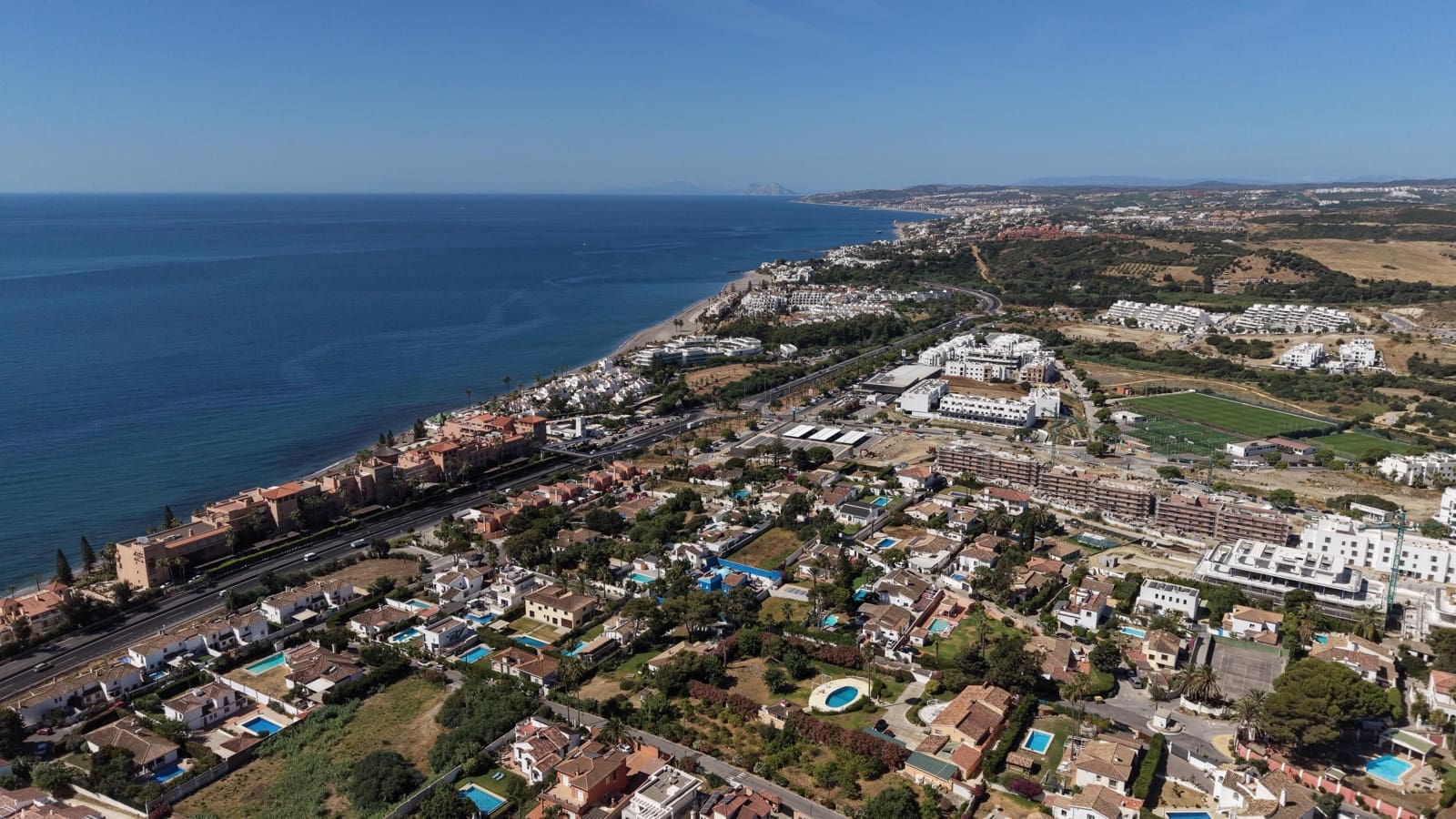 4 chambre Villa/Maison à vendre à Estepona avec piscine garage - 1 998 000 € (Ref: 9938381)