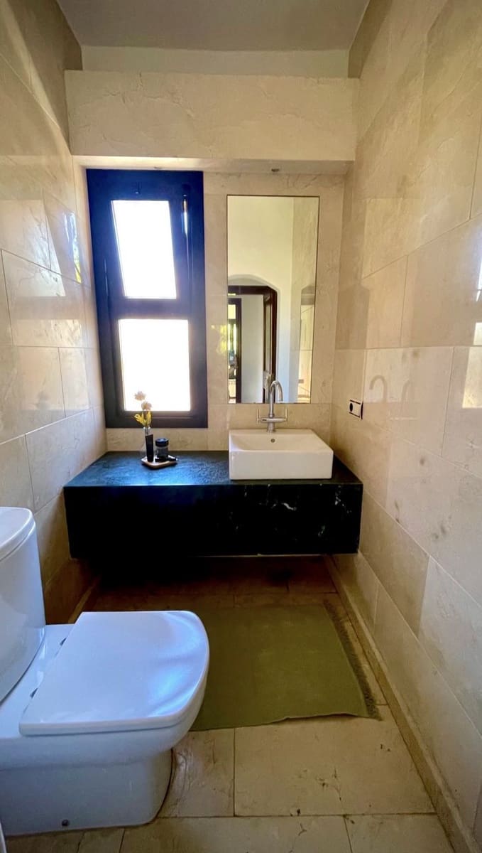 4 Zimmer Villa zu vermieten in El Paraiso mit Pool Garage - 7.000 € (Ref: 9940645)