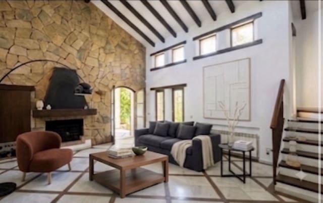 4 makuuhuone Huvila vuokrattavana paikassa El Paraiso, Estepona mukana uima-altaan 
autotalli - 7 000 € (Ref: 9940645)