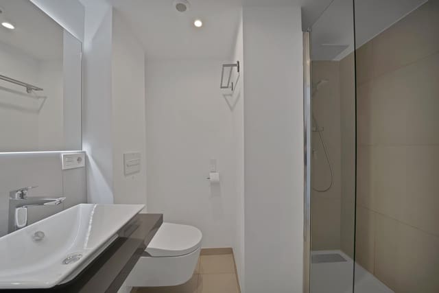 2 bedroom Apartment for sale in Cortijo Torrequebrada, Benalmádena with pool garage - € 530,000 (Ref: 9942717)