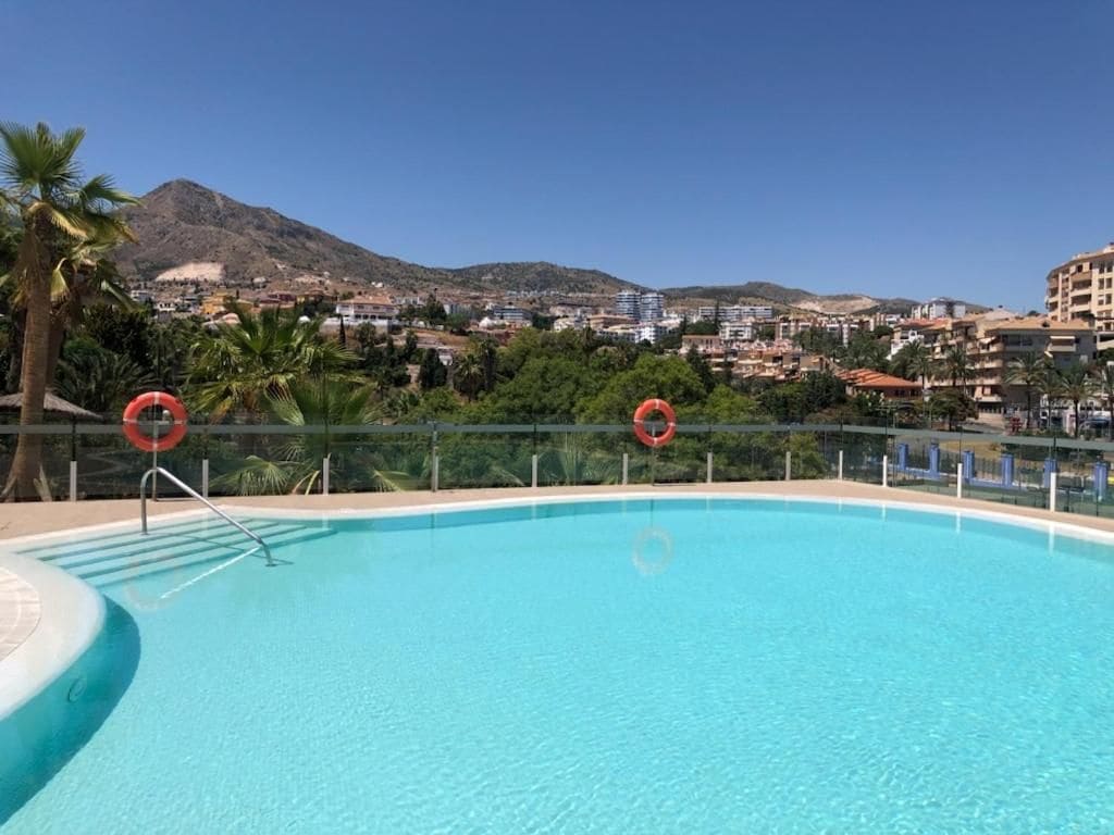 2 bedroom Apartment for sale in Torrequebrada with pool garage - € 530,000 (Ref: 9942717)