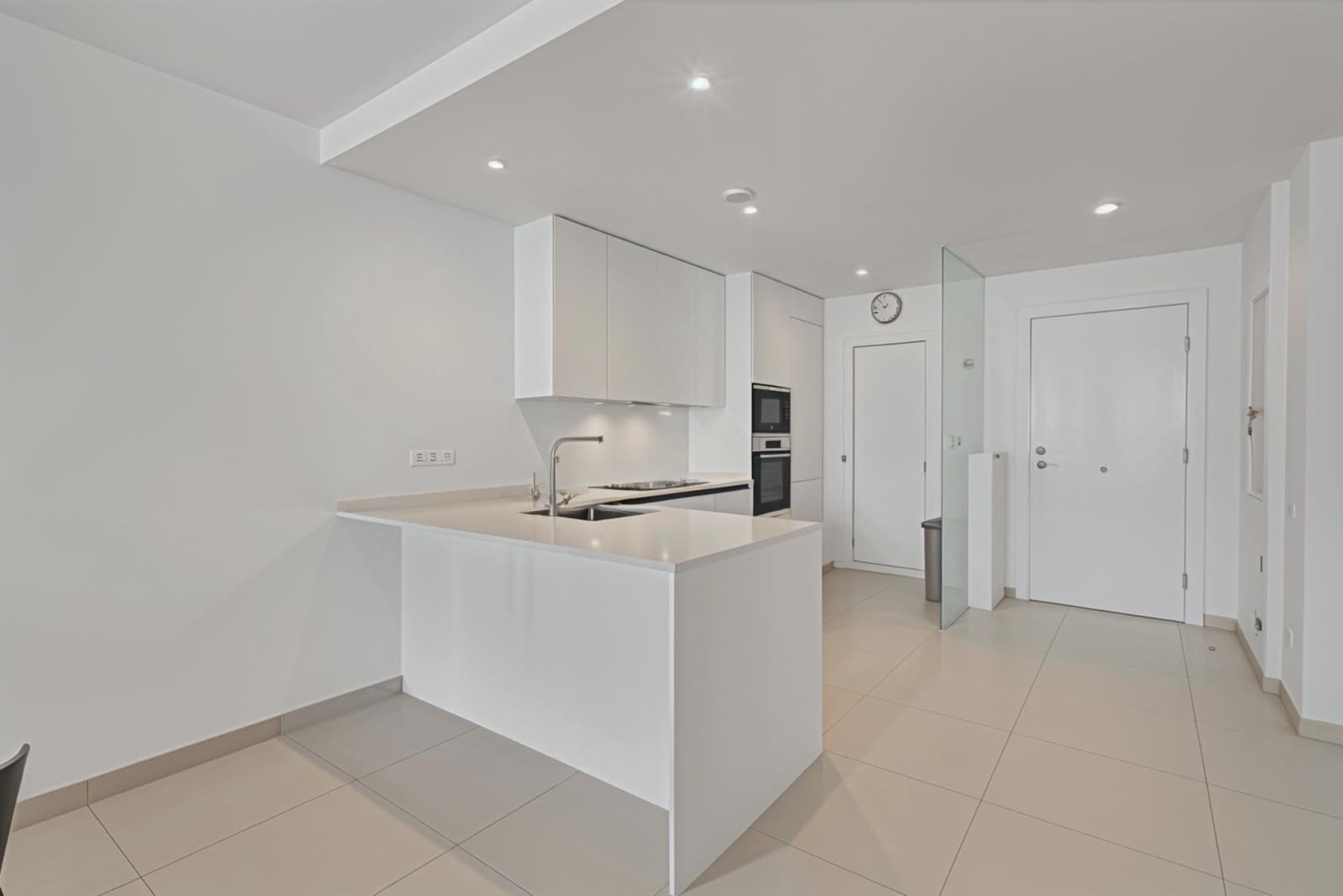 2 bedroom Apartment for sale in Torrequebrada with pool garage - € 530,000 (Ref: 9942717)