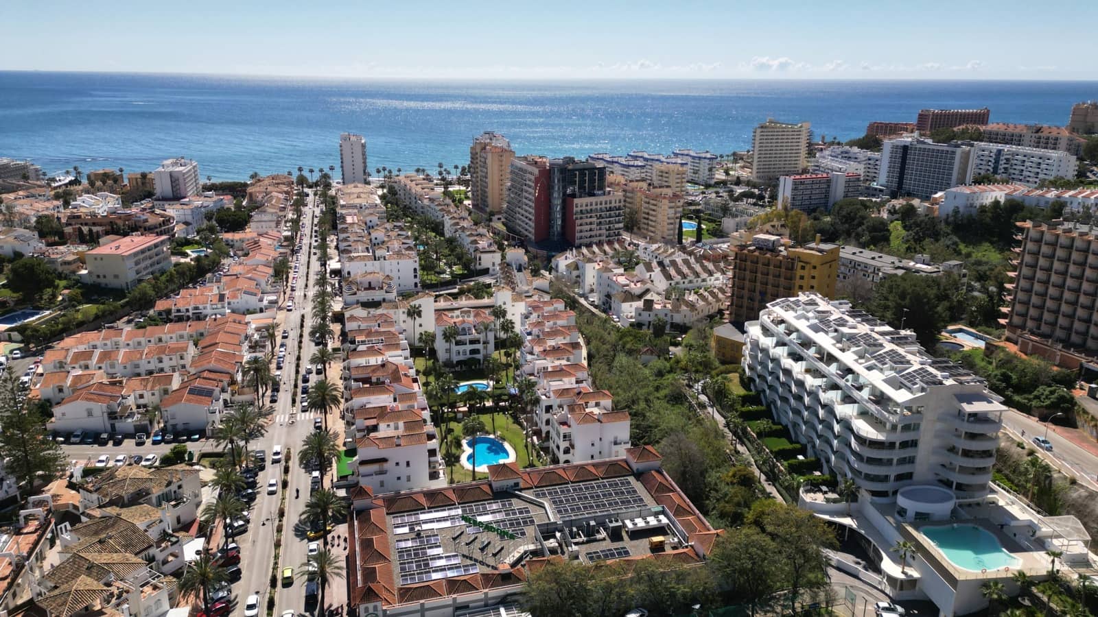 2 bedroom Apartment for sale in Torrequebrada with pool garage - € 530,000 (Ref: 9942717)