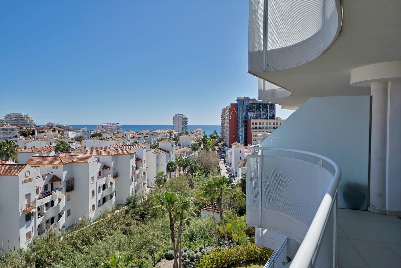 2 bedroom Apartment for sale in Torrequebrada with pool garage - € 530,000 (Ref: 9942717)