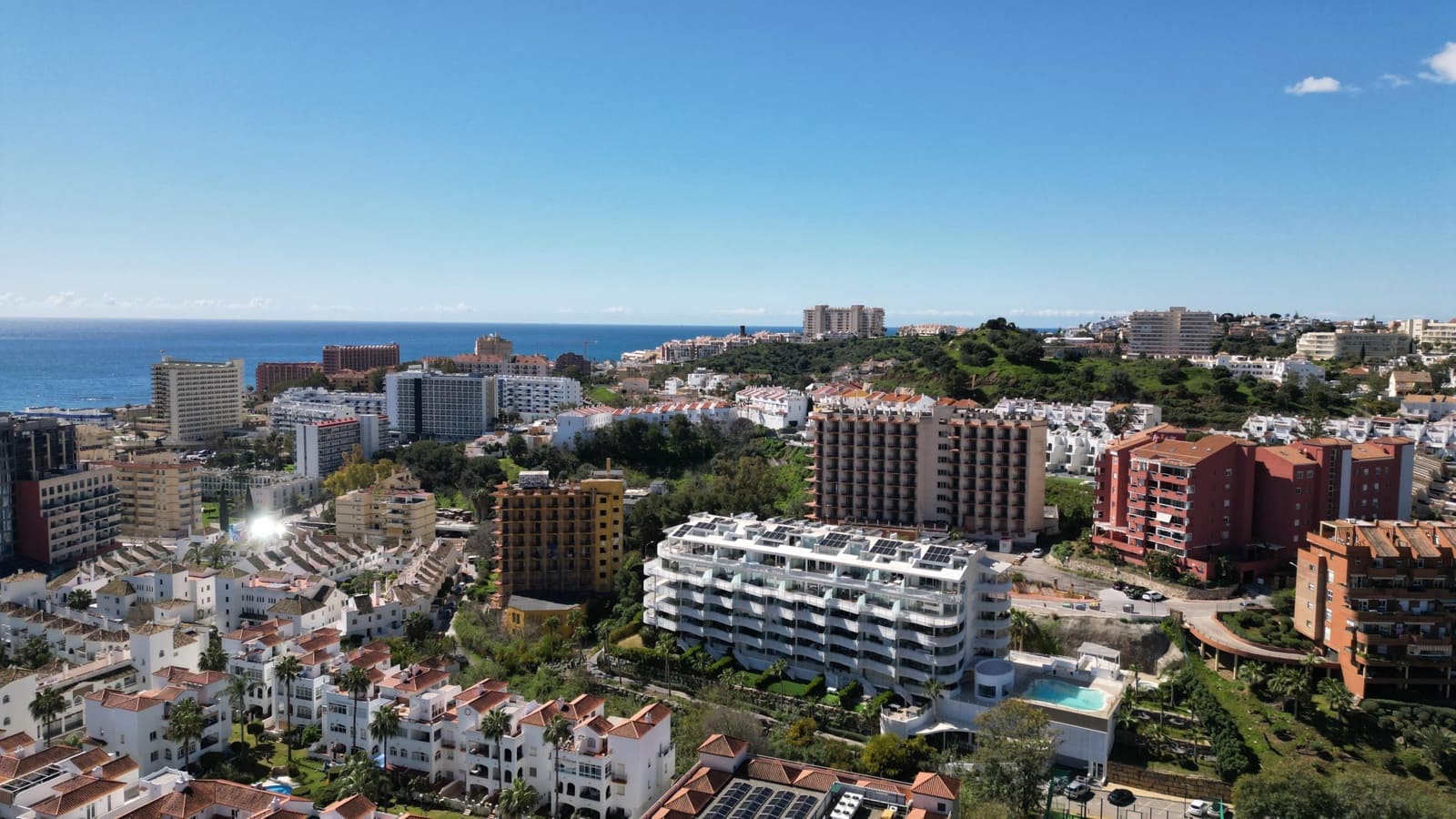 2 bedroom Apartment for sale in Torrequebrada with pool garage - € 530,000 (Ref: 9942717)