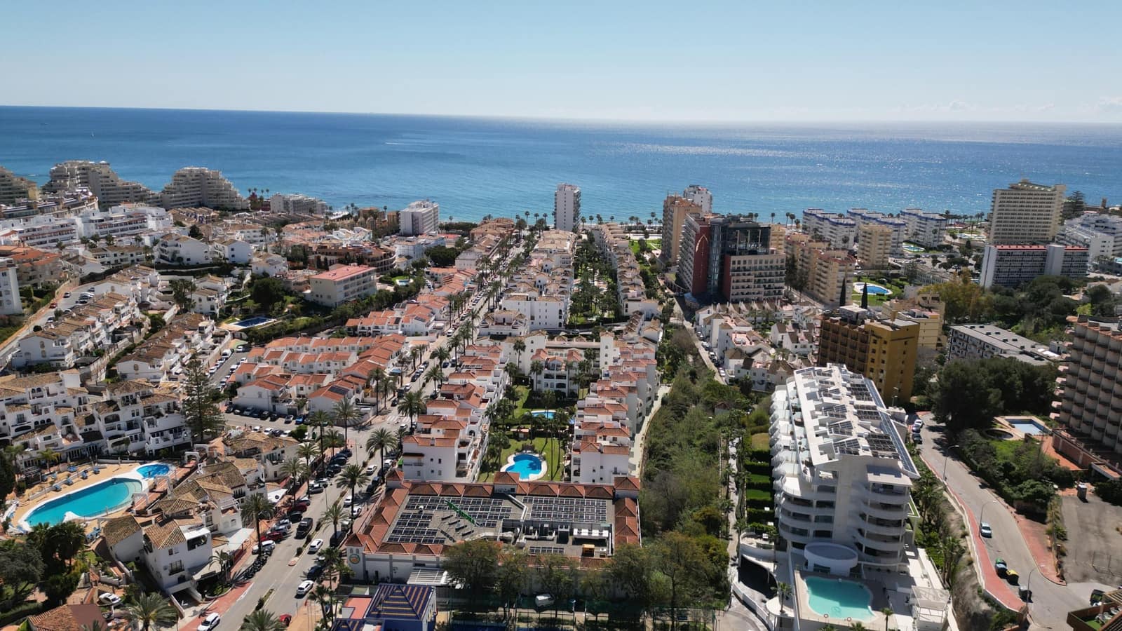 2 bedroom Apartment for sale in Torrequebrada with pool garage - € 530,000 (Ref: 9942717)