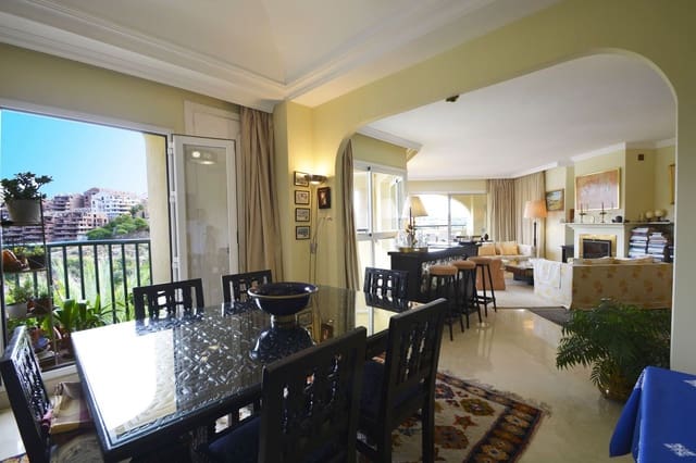 3 bedroom Penthouse for sale in Elviria, Marbella with pool garage - € 625,000 (Ref: 9948113)