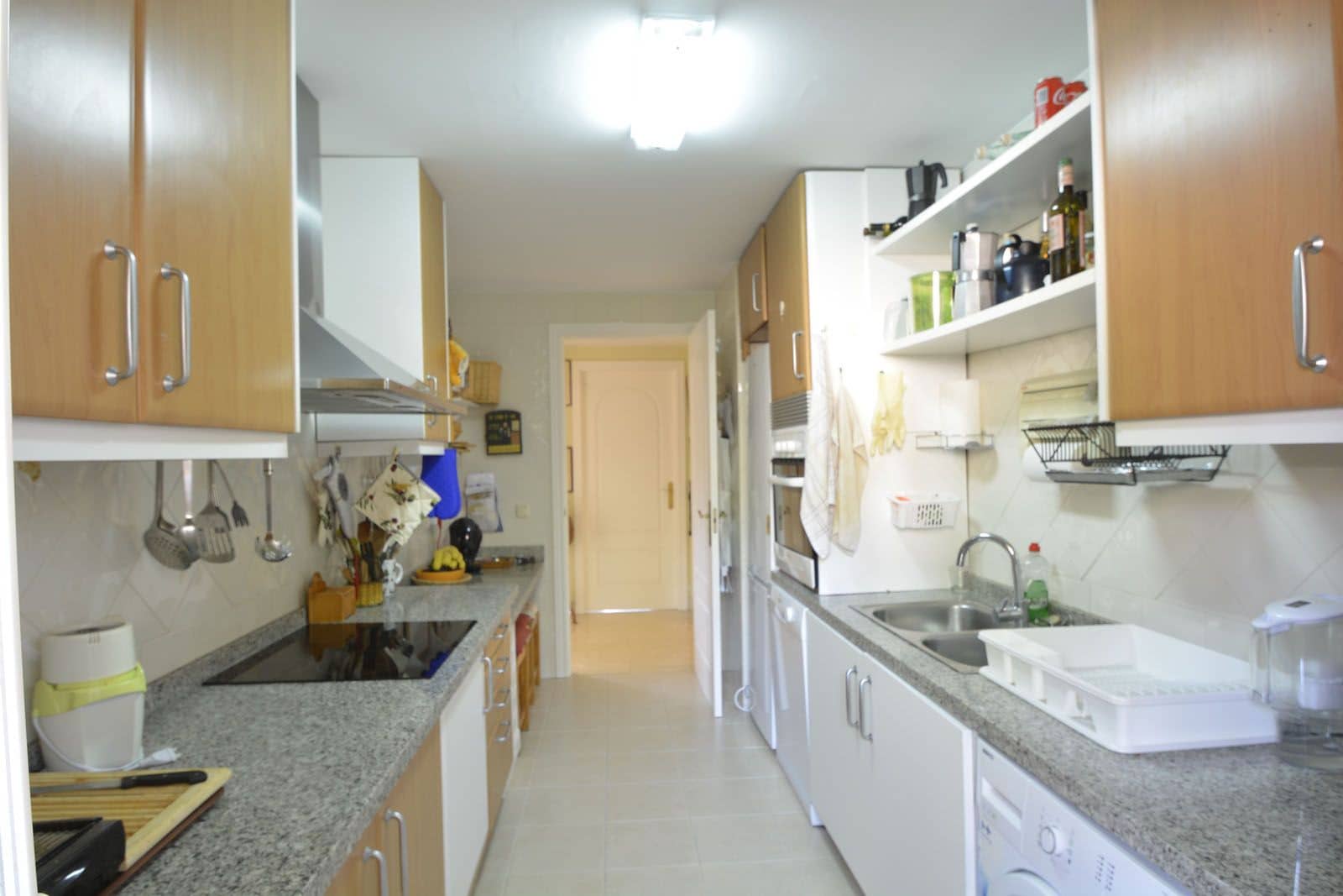 3 makuuhuone Kattohuoneisto myytävänä paikassa Elviria mukana uima-altaan 
autotalli - 625 000 € (Ref: 9948113)