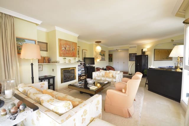 3 bedroom Penthouse for sale in Elviria, Marbella with pool garage - € 625,000 (Ref: 9948113)