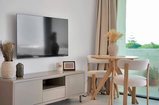 Studio til salgs i Marbella med svømmebasseng garasje - € 349 000 (Ref: 9950006)