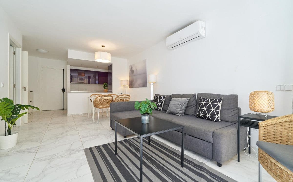 2 slaapkamer Appartement te koop in Marbella - € 460.000 (Ref: 9950007)