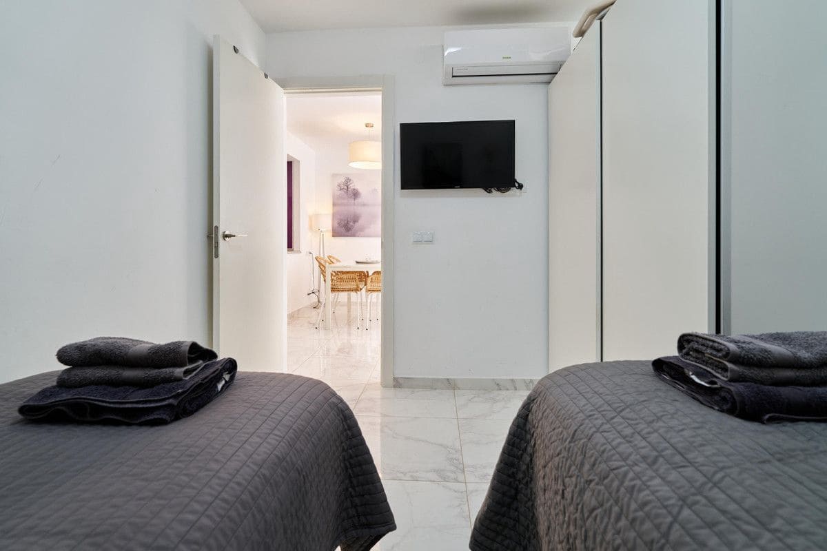 2 slaapkamer Appartement te koop in Marbella - € 460.000 (Ref: 9950007)