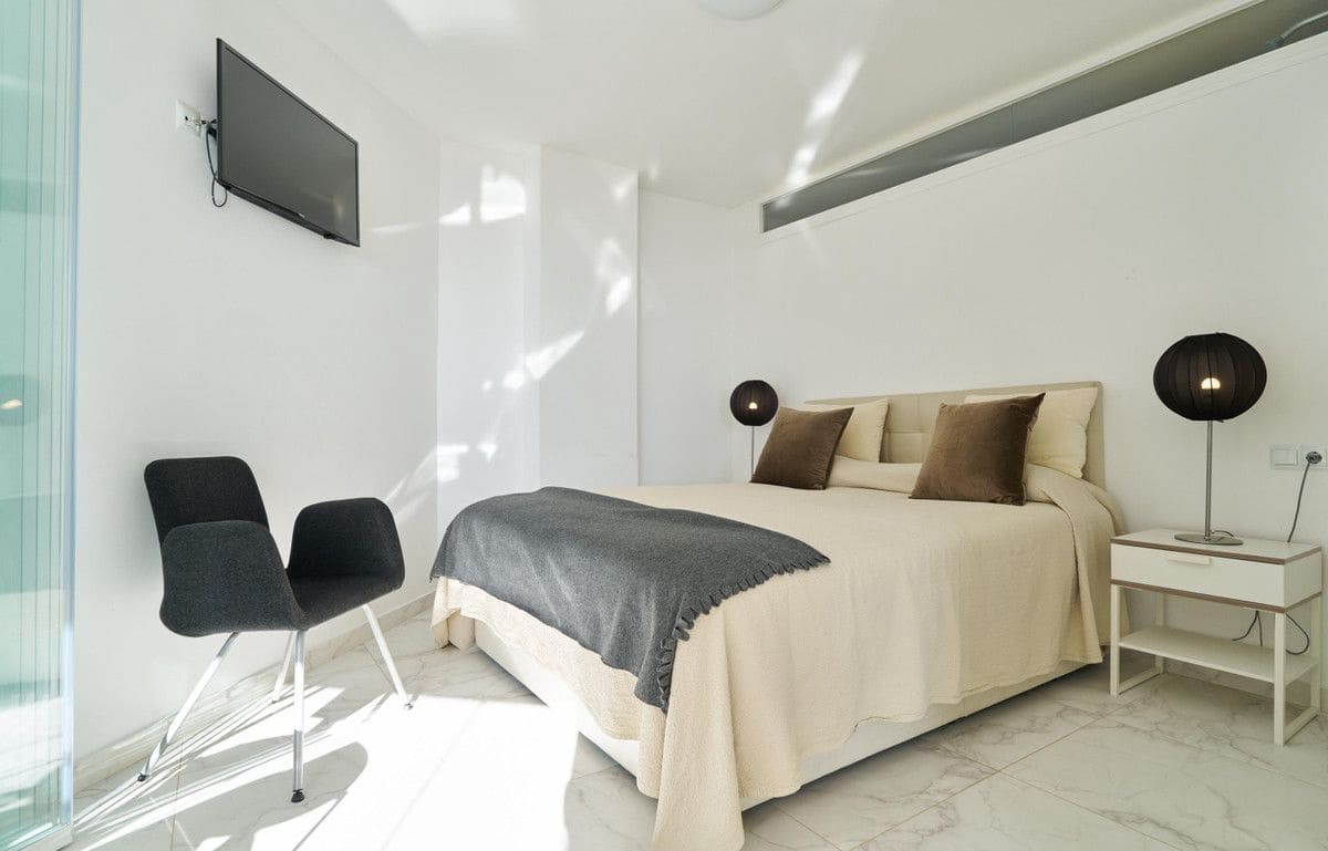 Apartamento de 2 habitaciones en Marbella en venta - 460.000 € (Ref: 9950007)