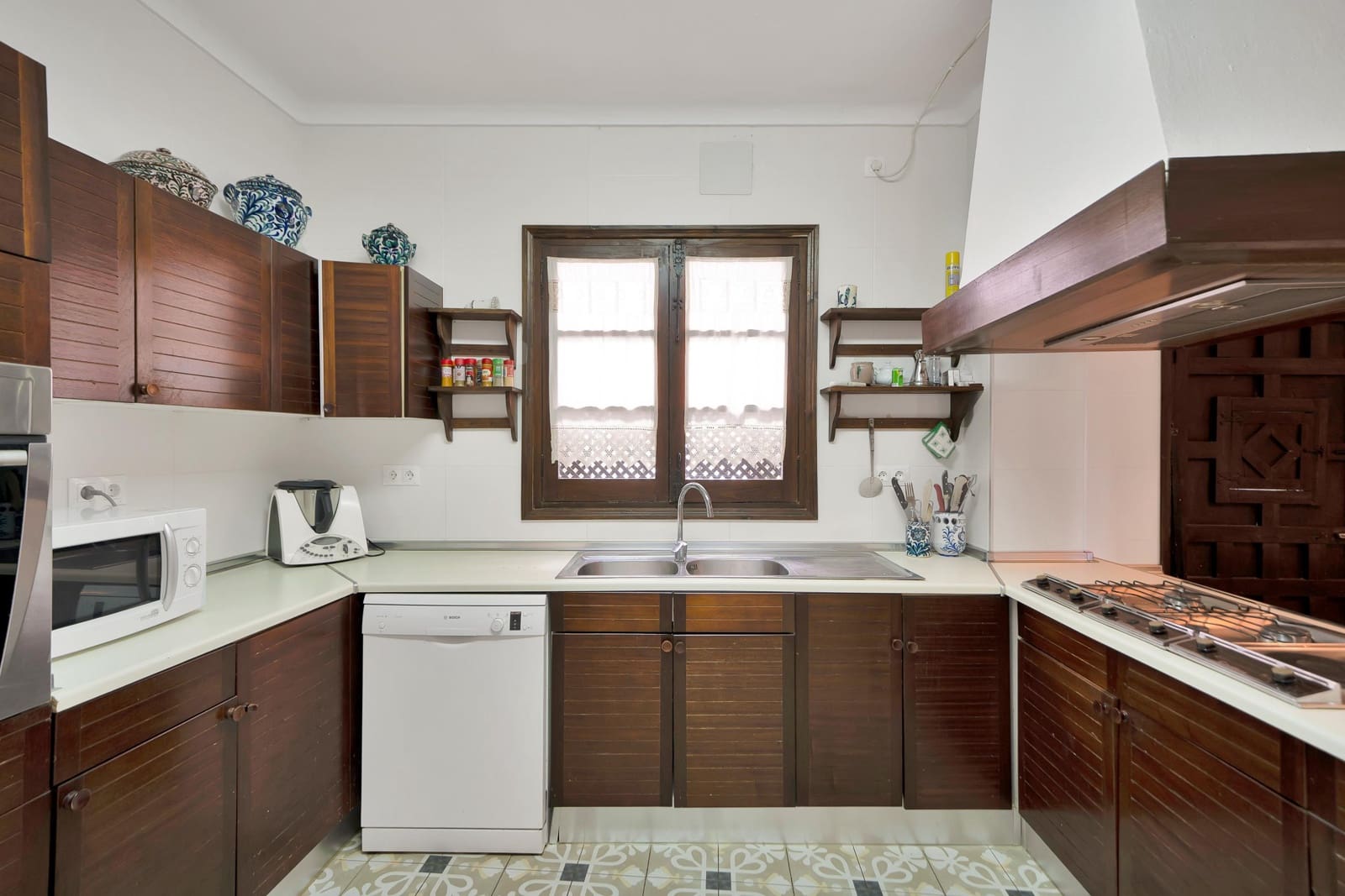 5 bedroom Villa for sale in Ronda with pool garage - € 1,160,000 (Ref: 9958131)
