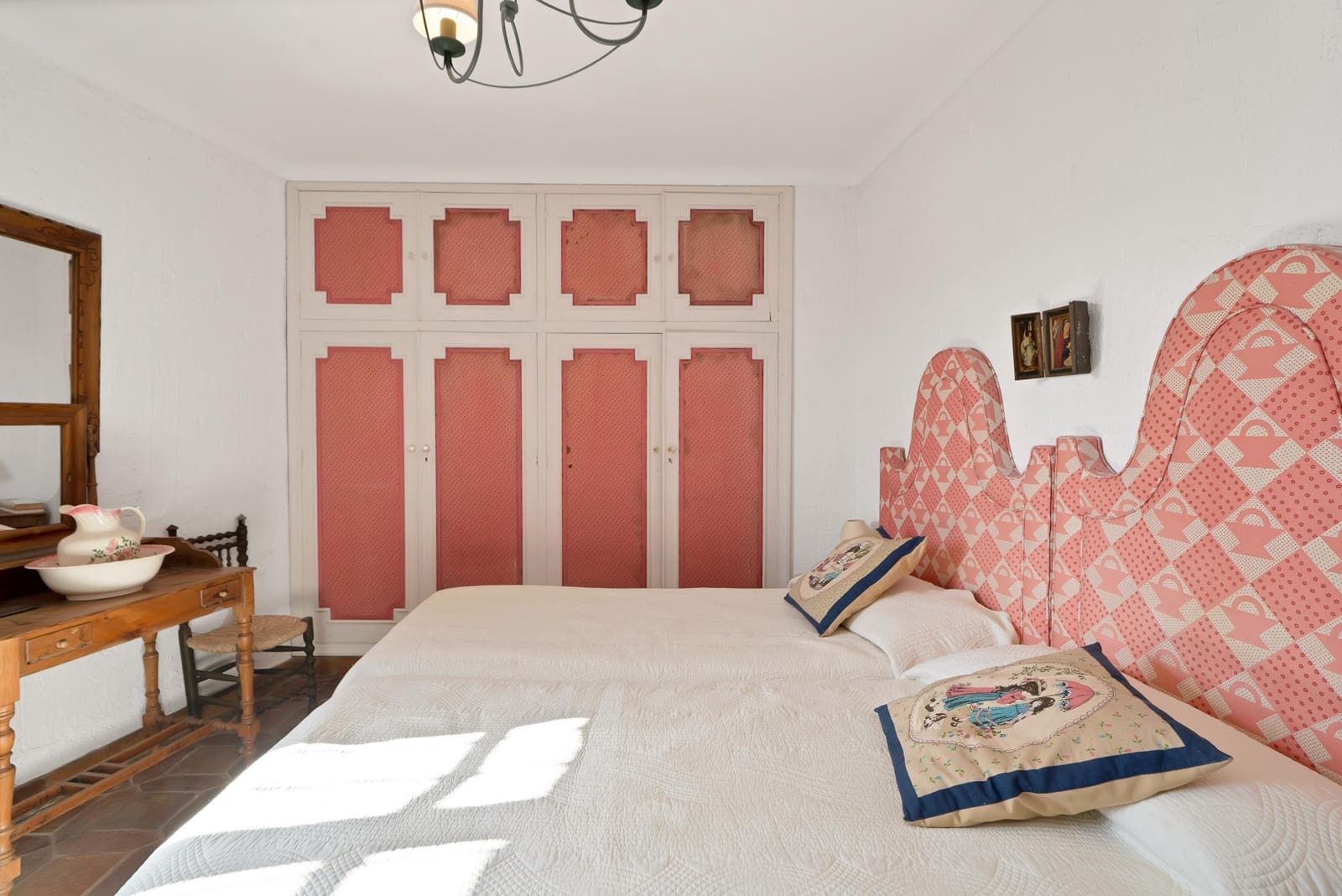 5 bedroom Villa for sale in Ronda with pool garage - € 1,160,000 (Ref: 9958131)