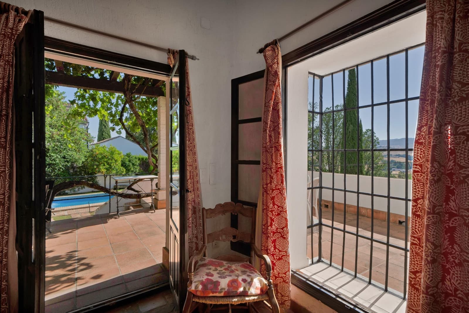 5 bedroom Villa for sale in Ronda with pool garage - € 1,160,000 (Ref: 9958131)