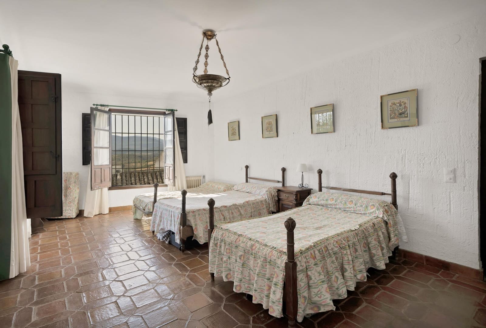 5 bedroom Villa for sale in Ronda with pool garage - € 1,160,000 (Ref: 9958131)