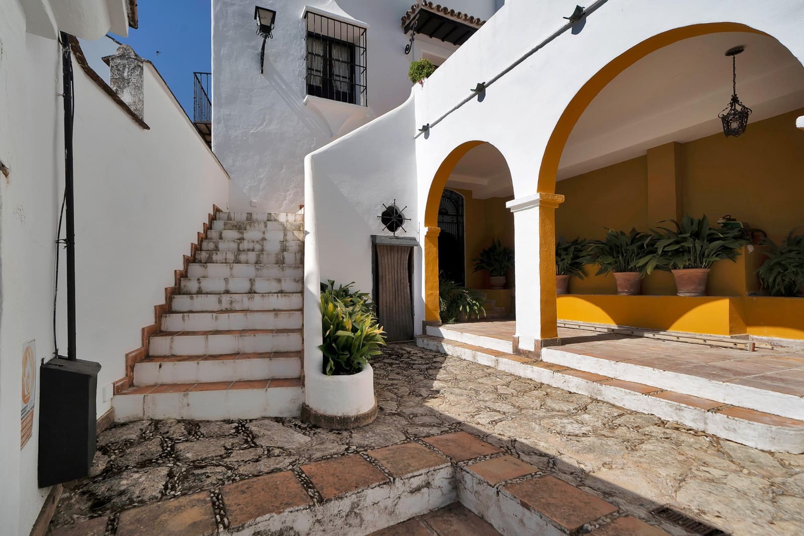 5 bedroom Villa for sale in Ronda with pool garage - € 1,160,000 (Ref: 9958131)