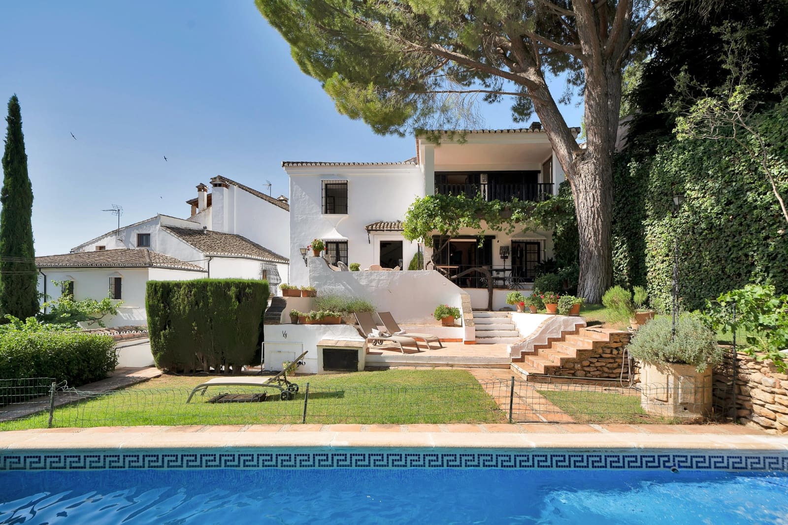 5 bedroom Villa for sale in Ronda with pool garage - € 1,160,000 (Ref: 9958131)