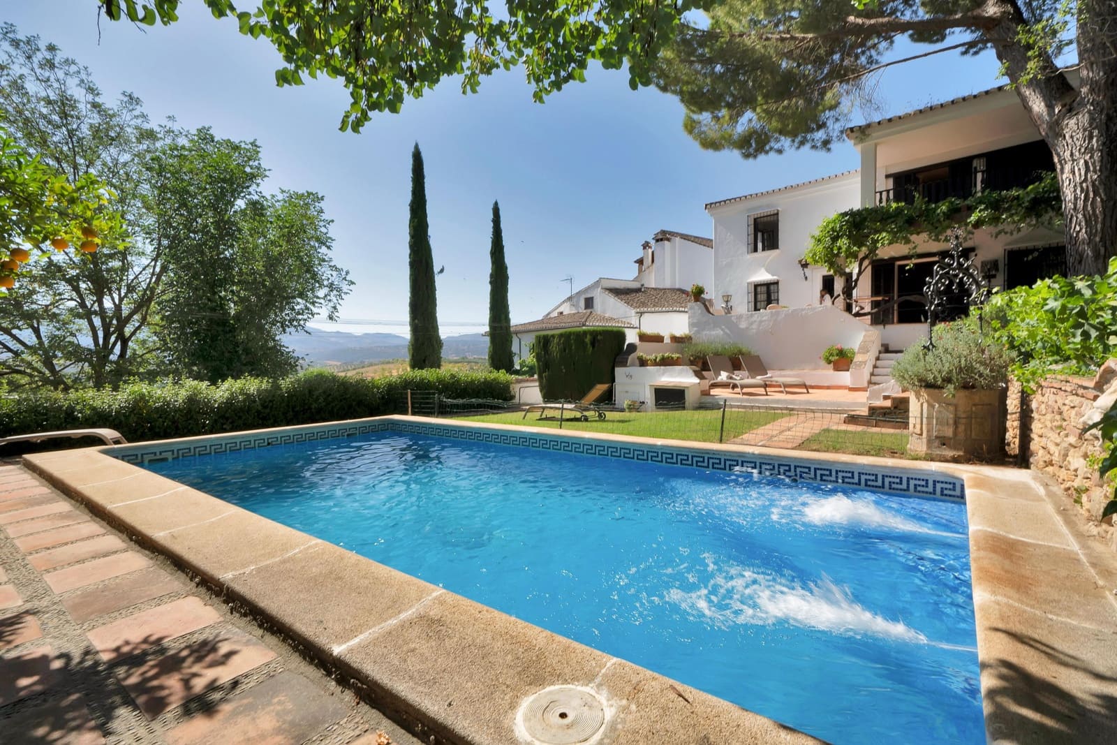 5 bedroom Villa for sale in Ronda with pool garage - € 1,160,000 (Ref: 9958131)