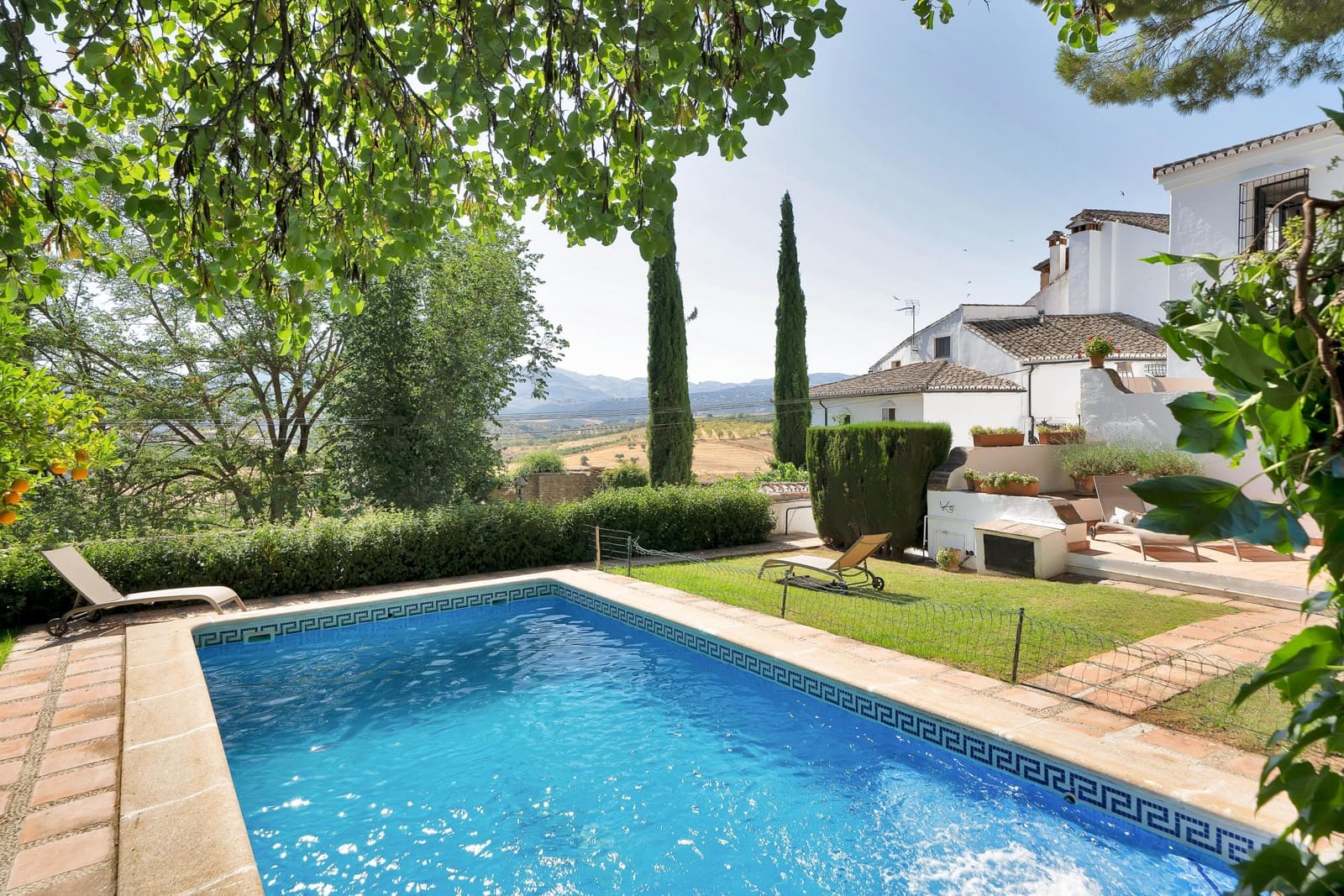 5 bedroom Villa for sale in Ronda with pool garage - € 1,160,000 (Ref: 9958131)