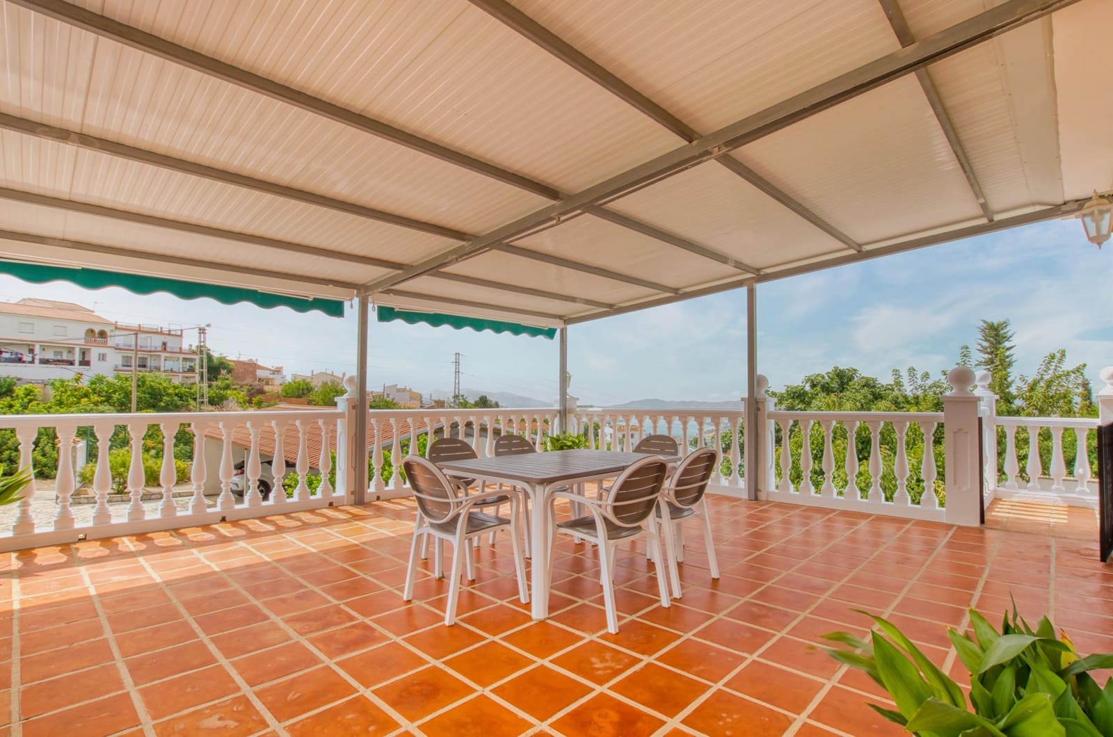 4 bedroom Finca/Country House for sale in Periana with pool garage - € 440,000 (Ref: 9963322)