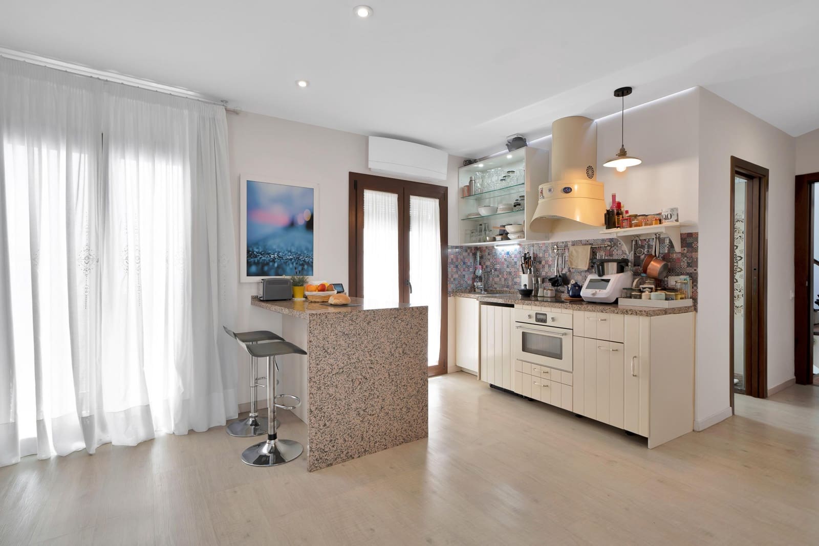Hotel de 4 habitaciones en Marbella en venta - 3.500.000 € (Ref: 9963325)