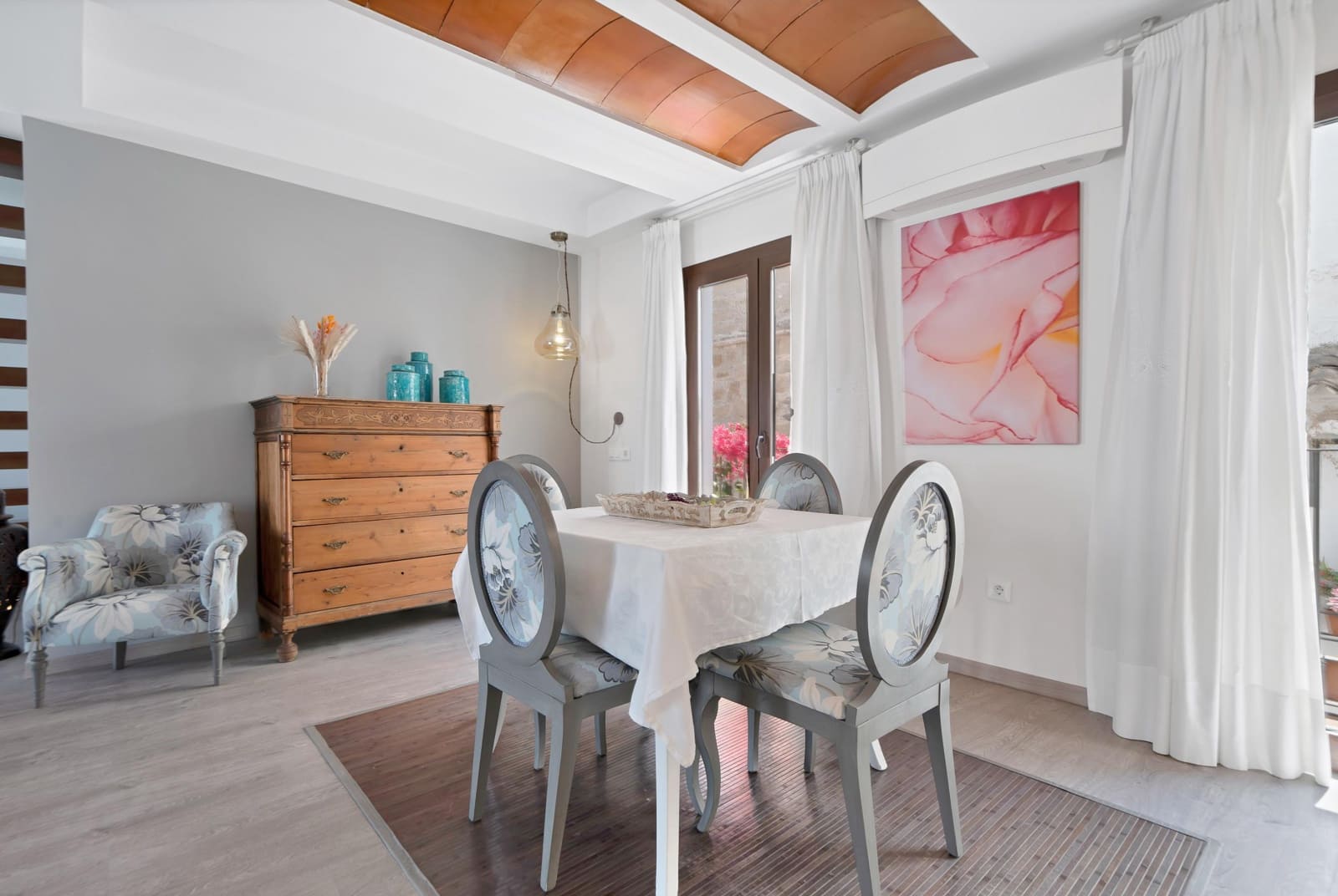Hotel de 4 habitaciones en Marbella en venta - 3.500.000 € (Ref: 9963325)
