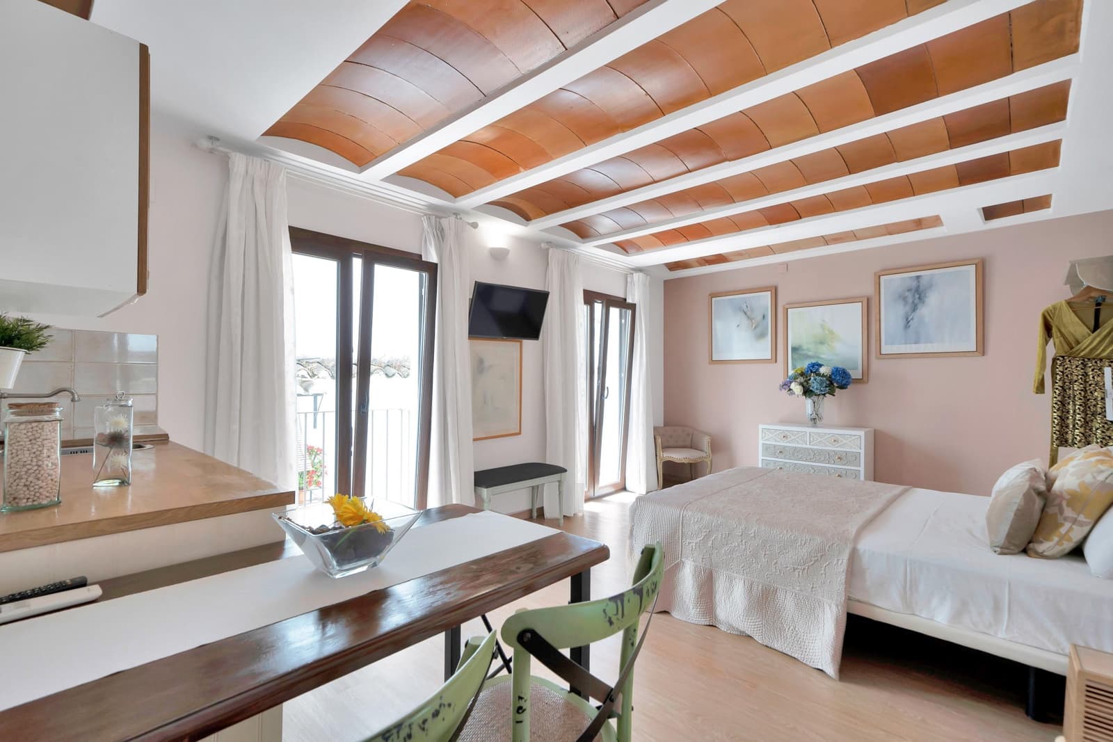 4 bedroom Hotel for sale in Marbella - € 3,500,000 (Ref: 9963325)
