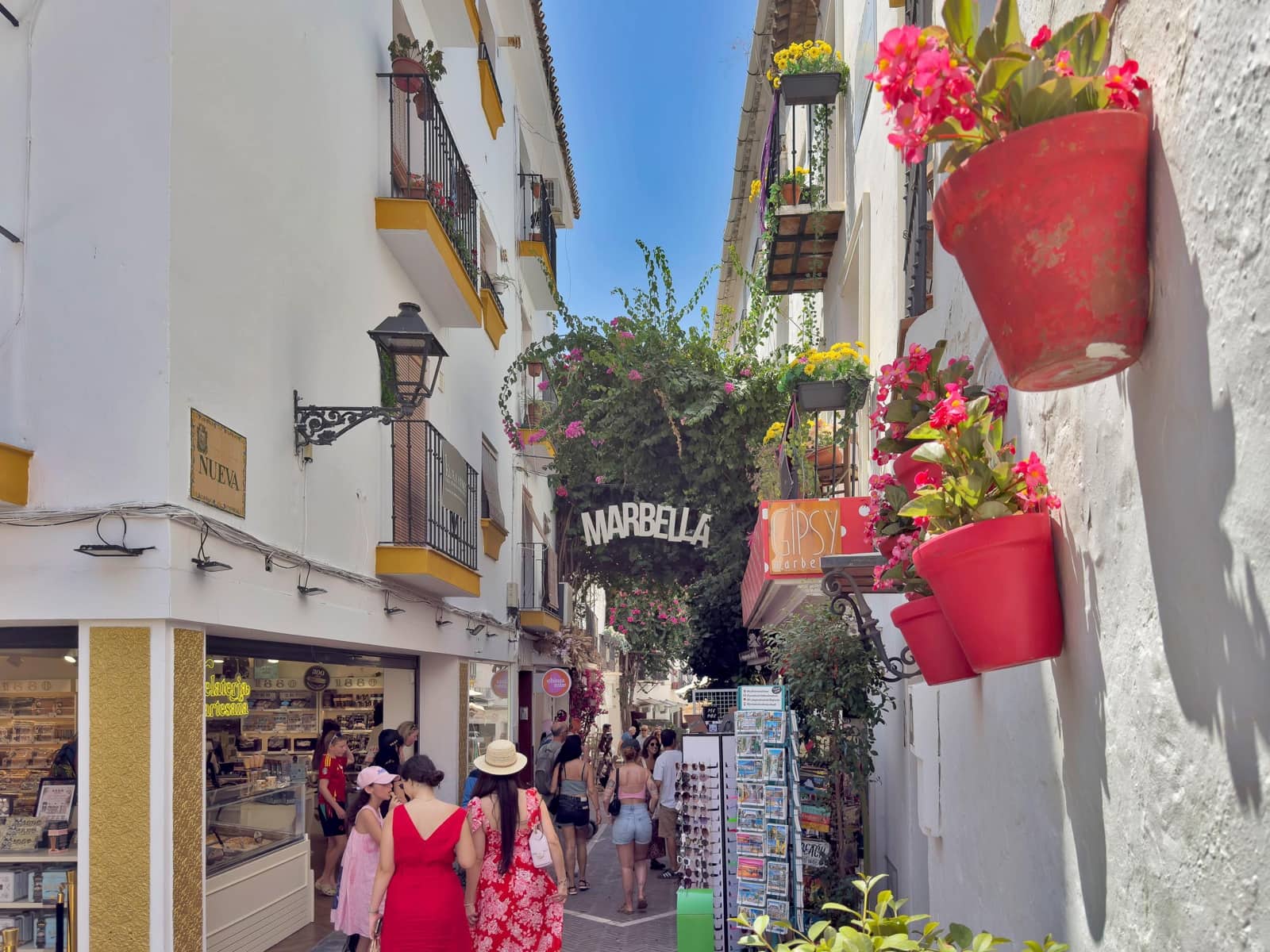 4 slaapkamer Hotel te koop in Marbella - € 3.500.000 (Ref: 9963325)