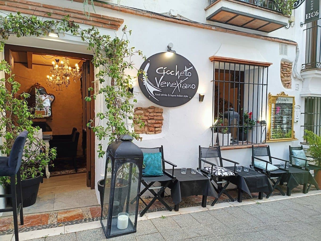 4 slaapkamer Hotel te koop in Marbella - € 3.500.000 (Ref: 9963325)