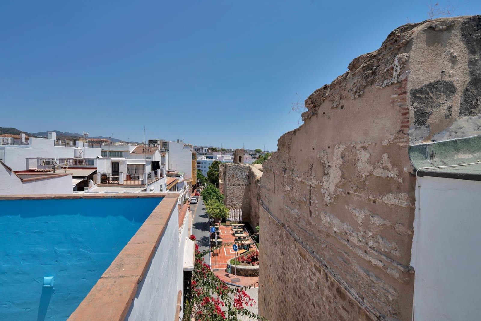 4 slaapkamer Hotel te koop in Marbella - € 3.500.000 (Ref: 9963325)