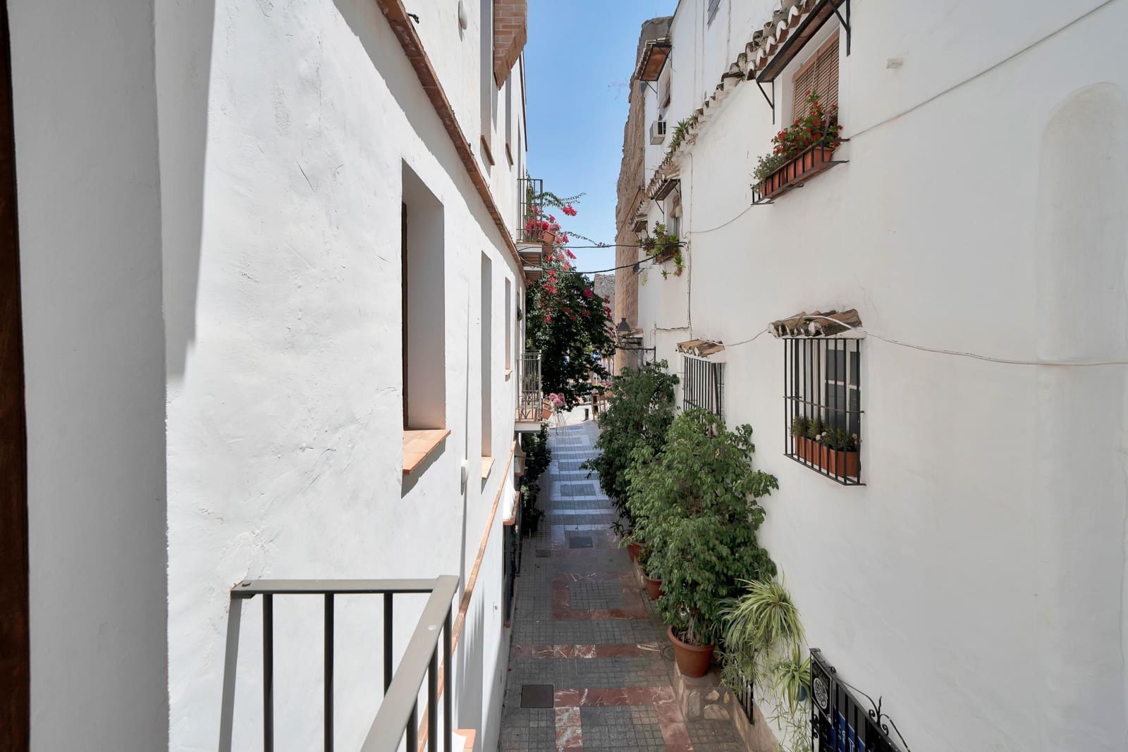 4 slaapkamer Hotel te koop in Marbella - € 3.500.000 (Ref: 9963325)