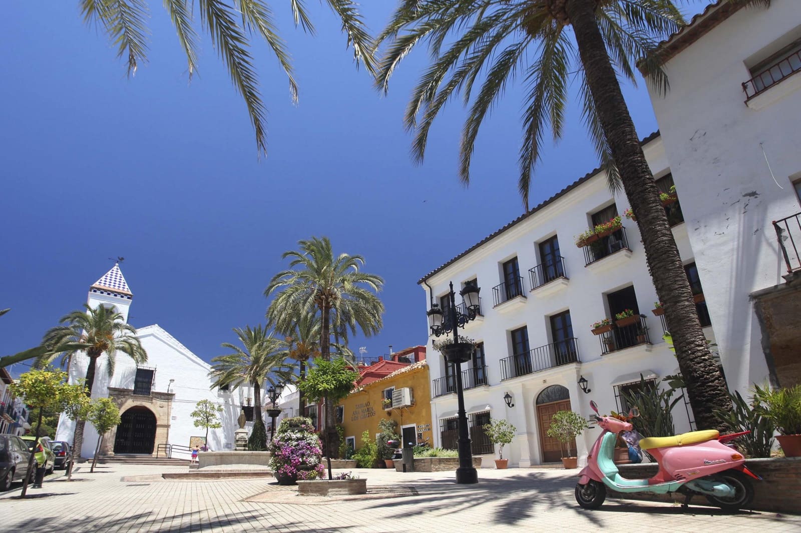 4 slaapkamer Hotel te koop in Marbella - € 3.500.000 (Ref: 9963325)