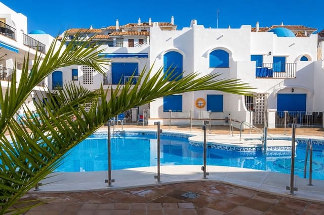 2 chambre Appartement à vendre à Puerto de la Duquesa, Manilva avec piscine garage - 360 000 € (Ref: 9973518)