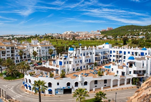 2 chambre Appartement à vendre à Puerto de la Duquesa, Manilva avec piscine garage - 360 000 € (Ref: 9973518)