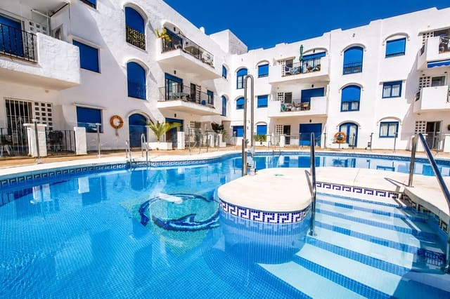 2 chambre Appartement à vendre à Puerto de la Duquesa, Manilva avec piscine garage - 360 000 € (Ref: 9973518)