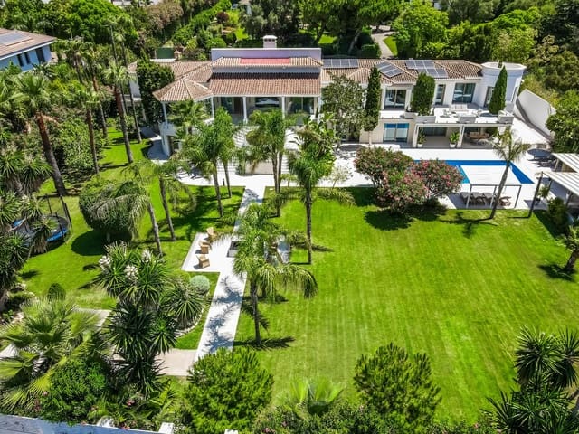 6 sovrum Villa till salu i Guadalmina Alta, Marbella med pool - 8 950 000 € (Ref: 9977481)