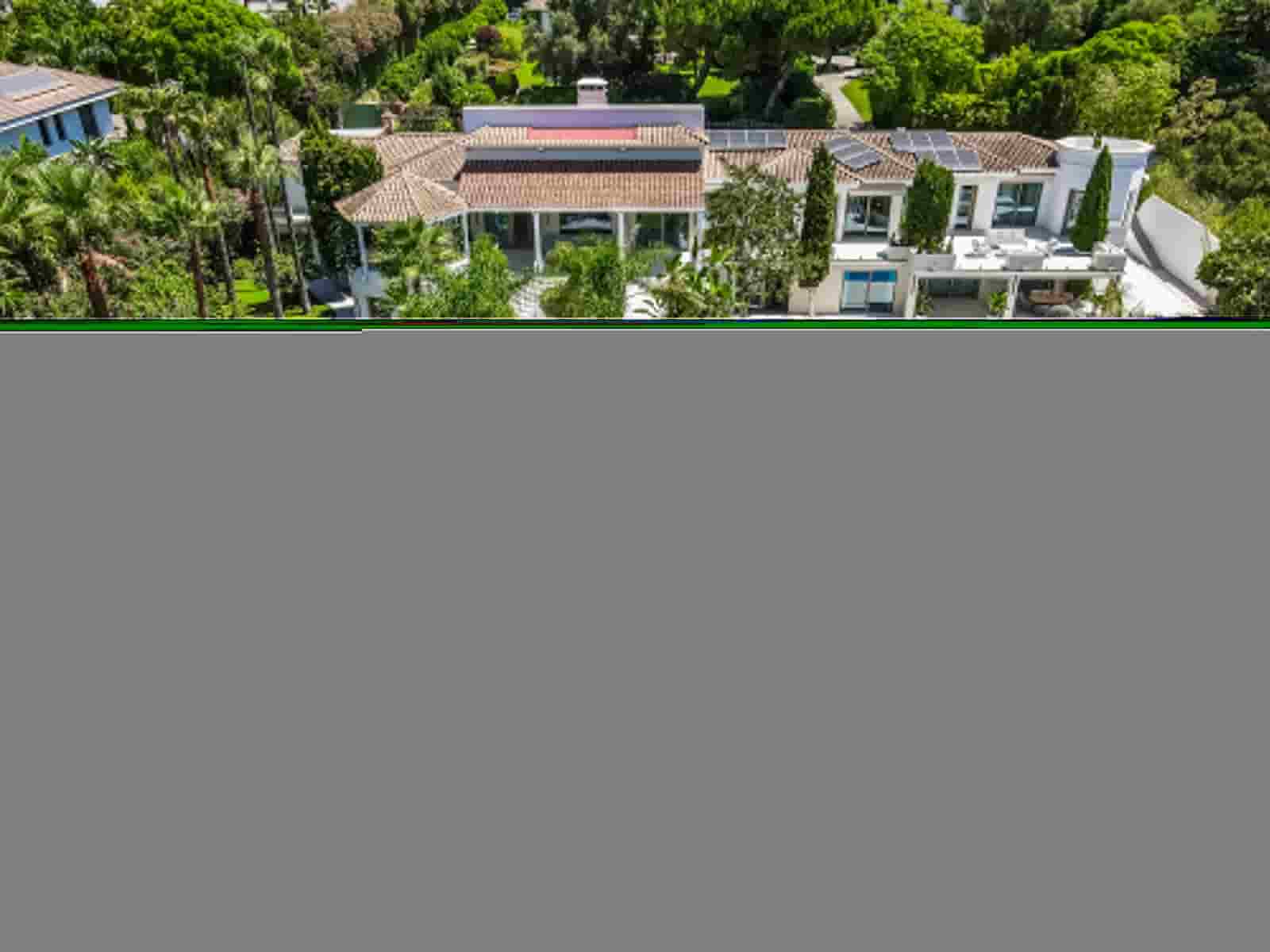 6 bedroom Villa for sale in Guadalmina with pool - € 8,950,000 (Ref: 9977481)