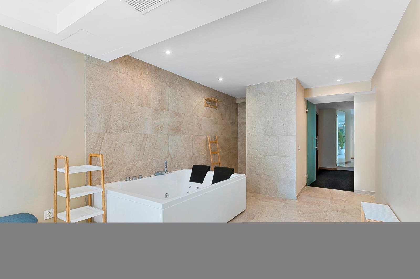 6 bedroom Villa for sale in Guadalmina with pool - € 8,950,000 (Ref: 9977481)