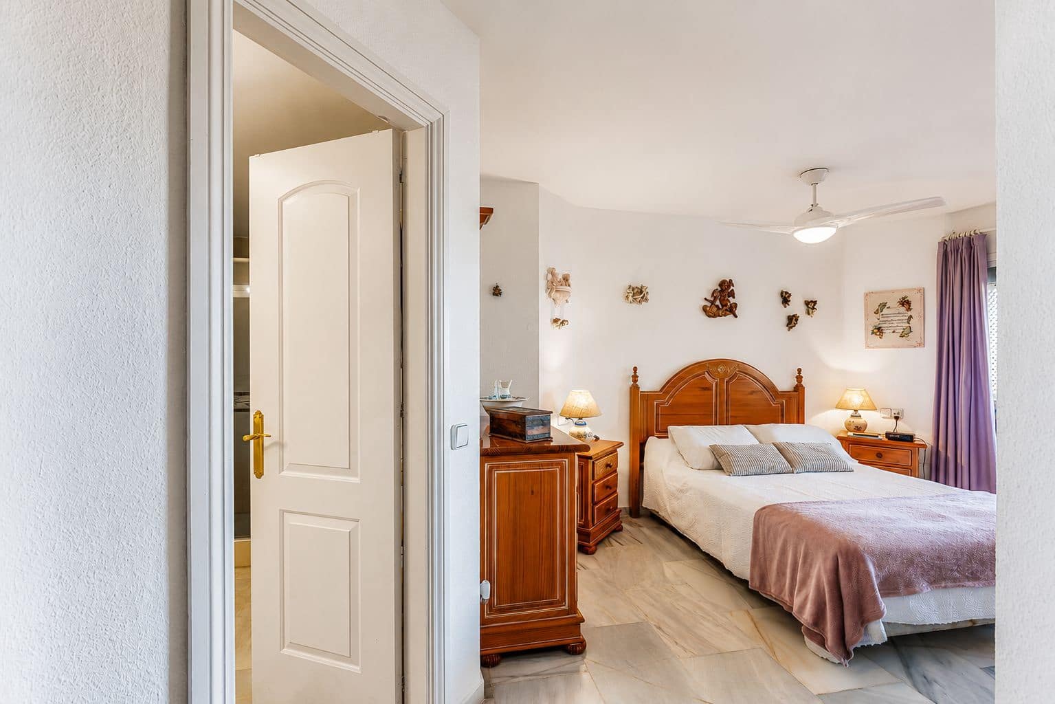 3 bedroom Apartment for sale in Sitio de Calahonda - € 470,000 (Ref: 9983141)