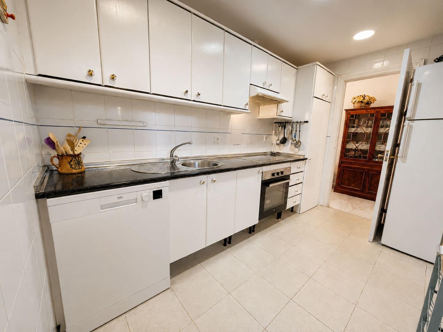 3 bedroom Apartment for sale in Sitio de Calahonda - € 470,000 (Ref: 9983141)