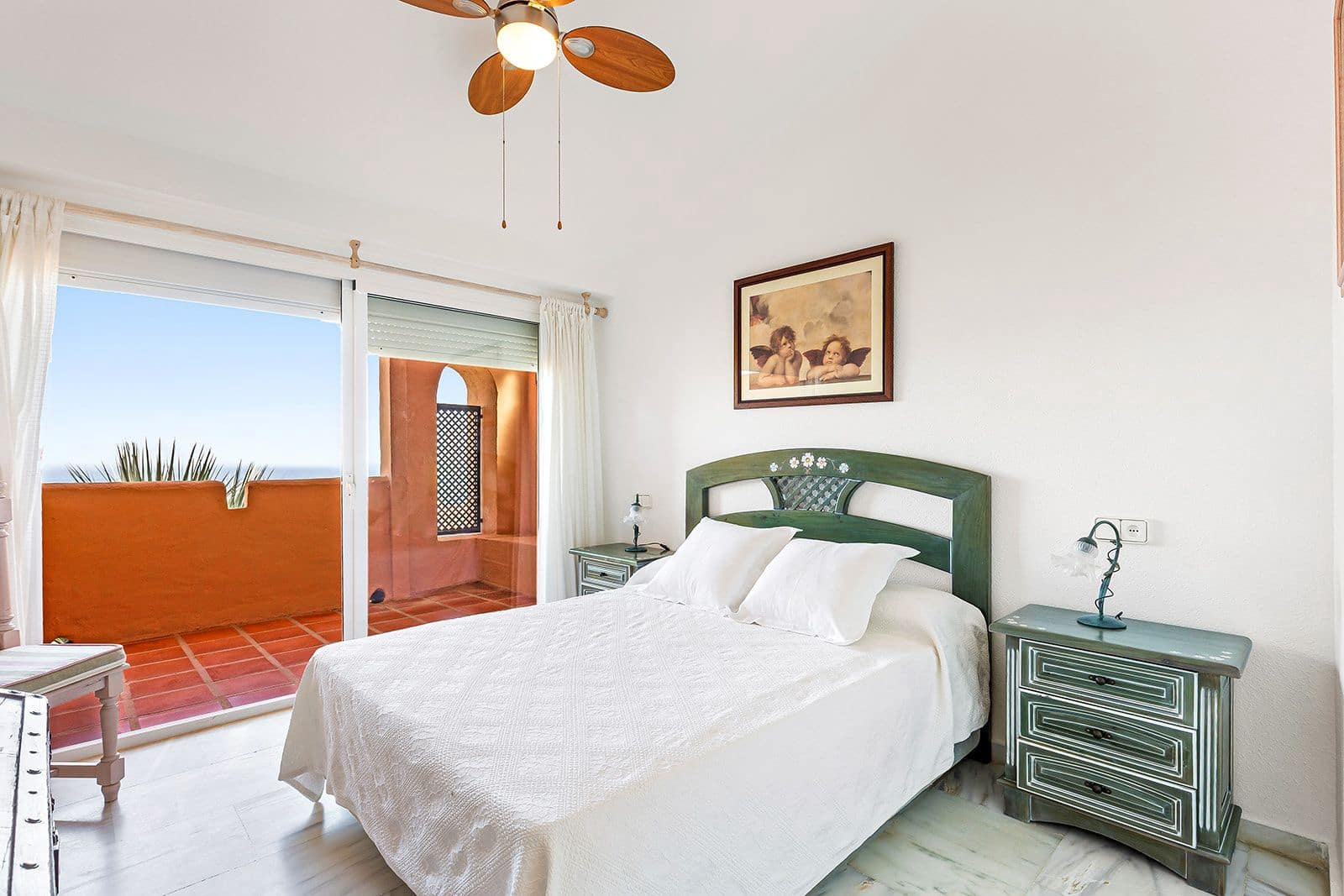 3 bedroom Apartment for sale in Sitio de Calahonda - € 470,000 (Ref: 9983141)