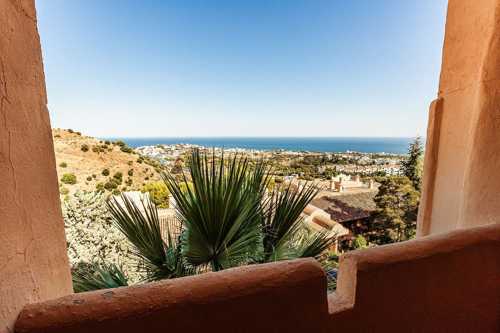 3 bedroom Apartment for sale in Sitio de Calahonda - € 470,000 (Ref: 9983141)